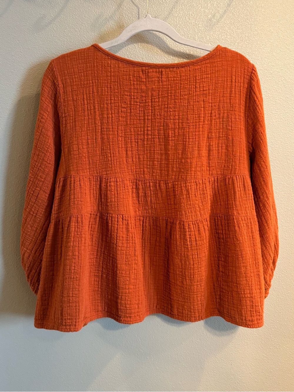 ⭐ 2/$20 Max Studio Rust Orange 100% Cotton Gauze Textured Peasant Blouse - Picture 2 of 8